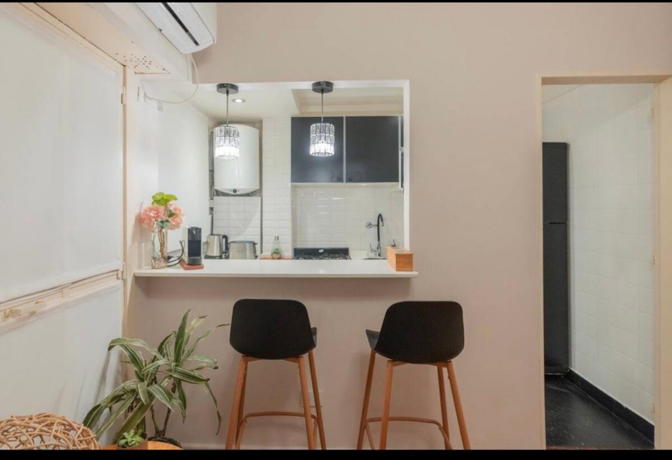 PRECIOSO Y MODERNO DEPARTAMENTO EN LAS CANITAS - MIGUELETES 700.