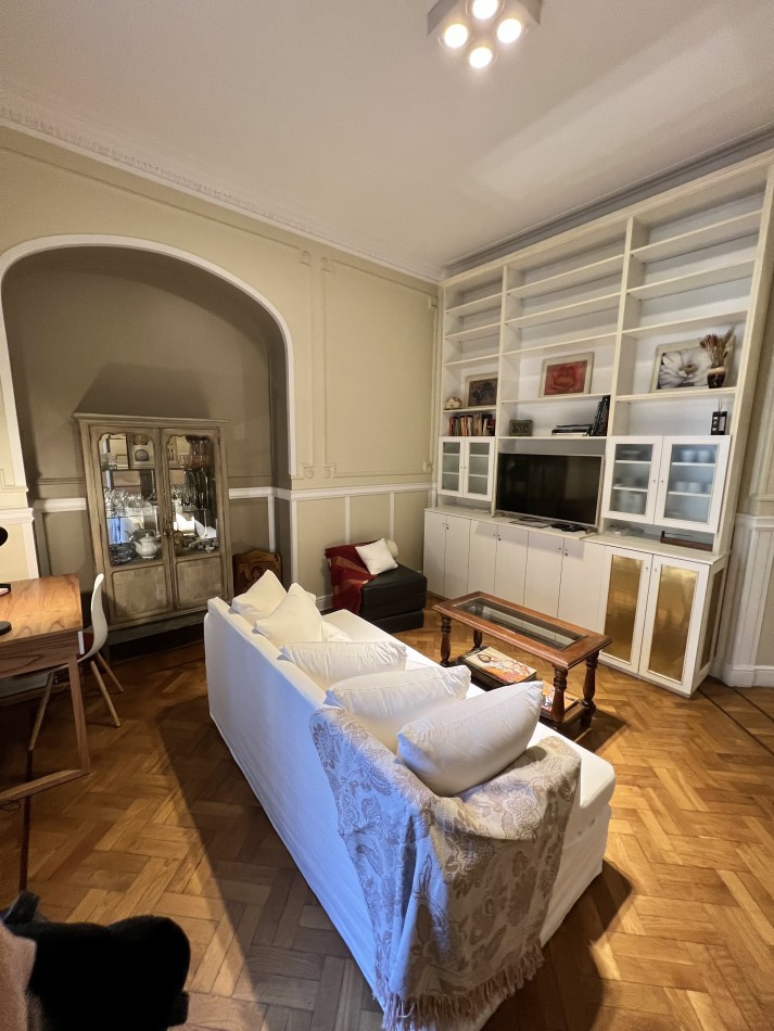 Precioso departamento de  3 dormitorios - moderno / estilo frances/ muebles a estrenar. 109mts - RECOLETA