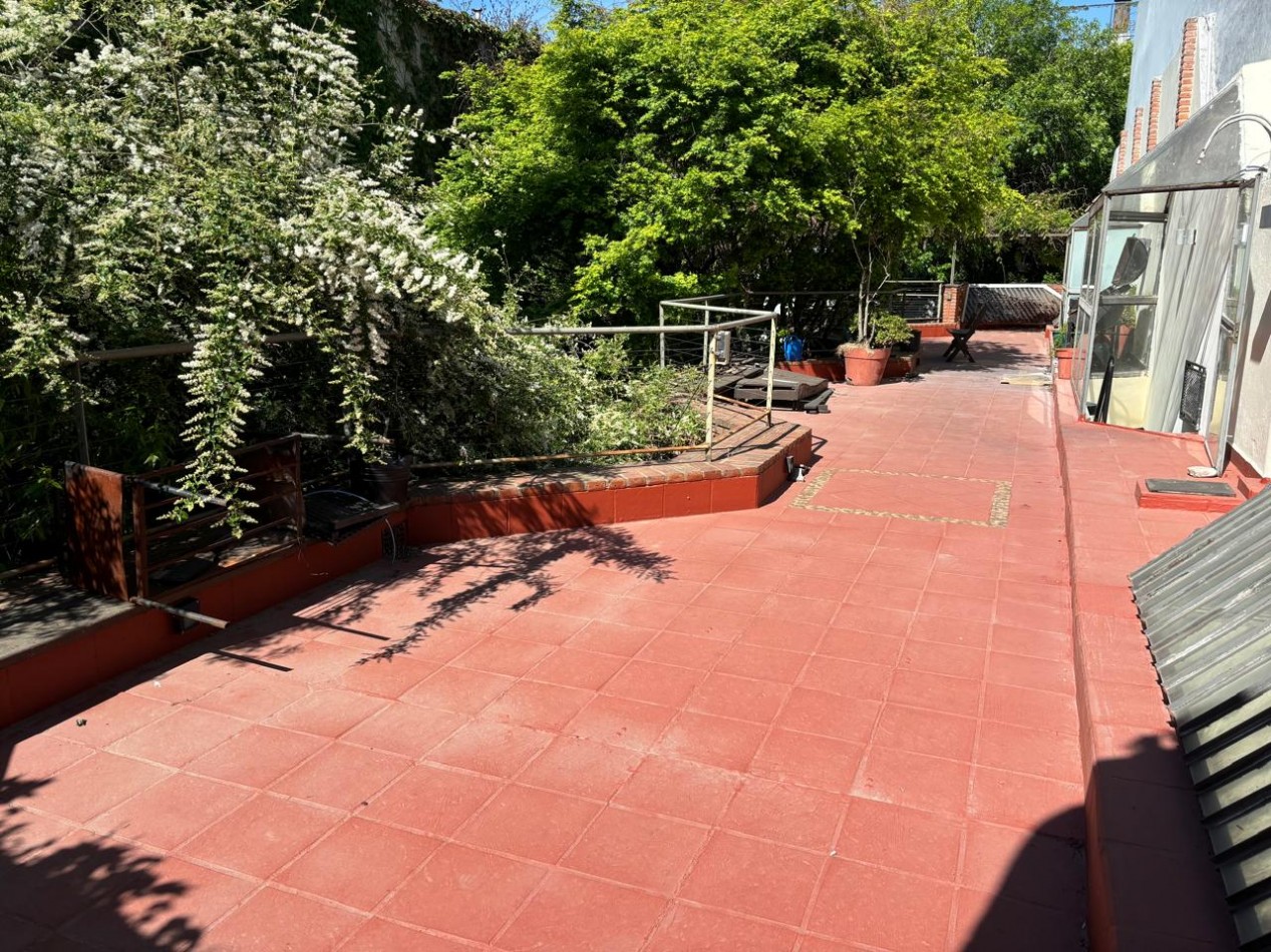 CASA EN VENTA EN COLEGIALES - 8 AMBIENTES - 5 BAÑOS - CON BOSQUE, CASCADA, ESTANQUE Y PUENTE