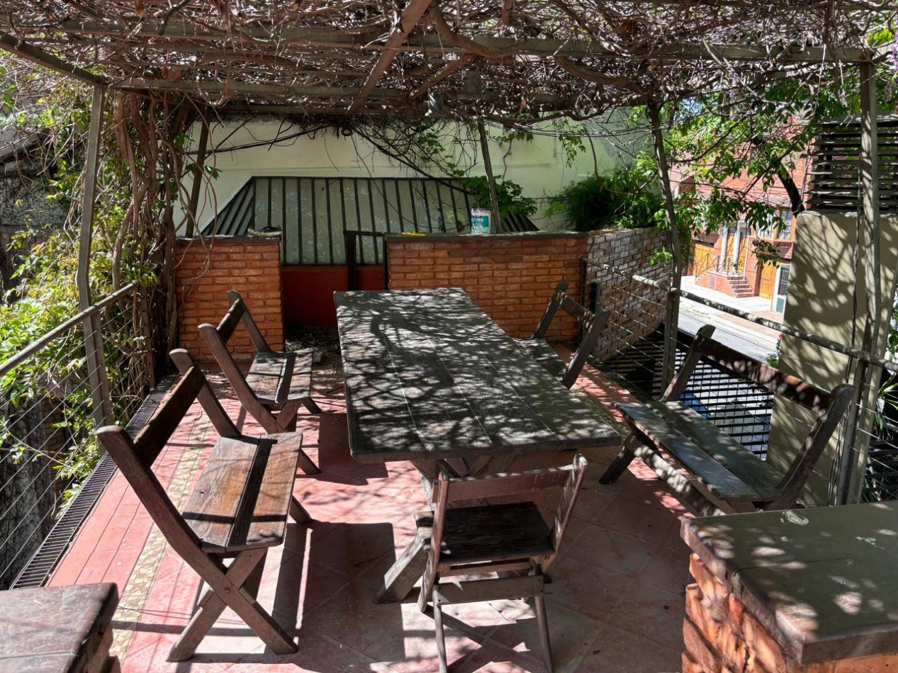 CASA EN VENTA EN COLEGIALES - 8 AMBIENTES - 5 BAÑOS - CON BOSQUE, CASCADA, ESTANQUE Y PUENTE