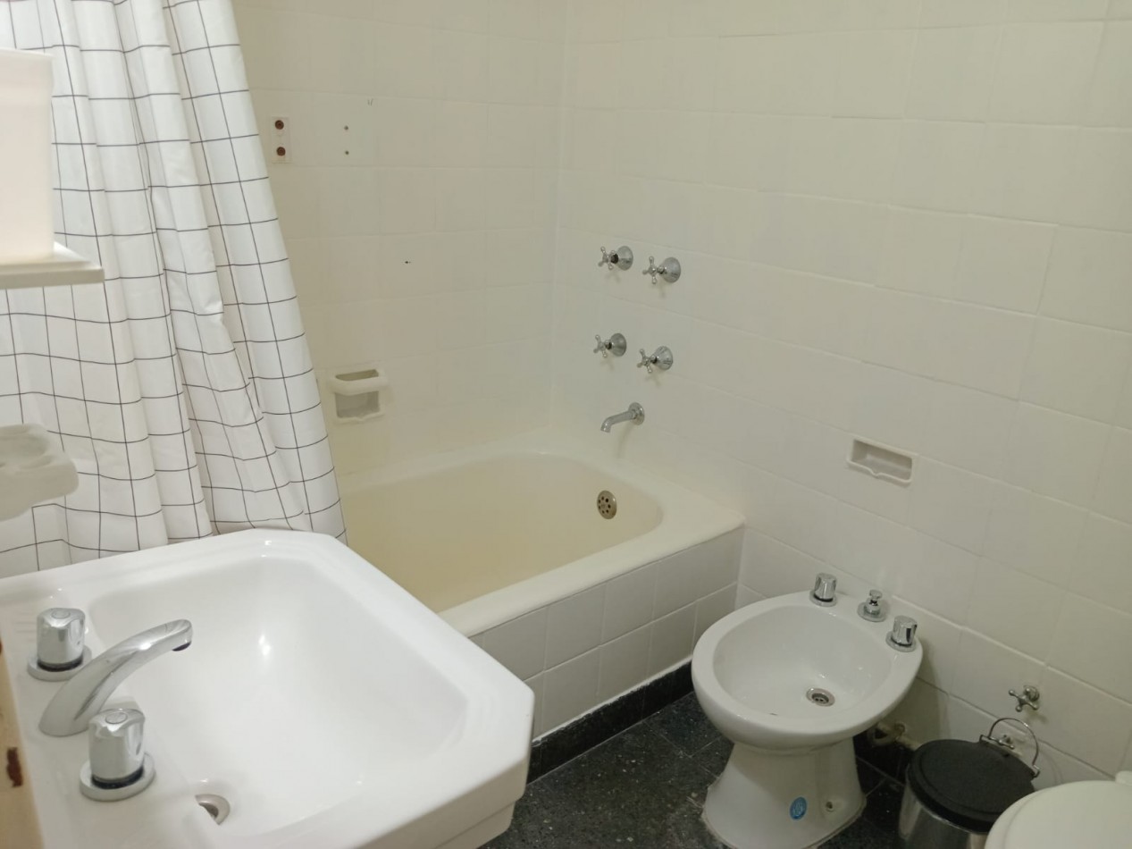 Departamento en alquiler en Maipu al 200