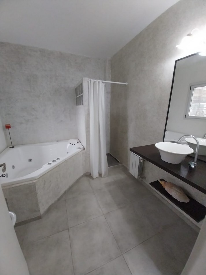 Casa quinta 4 dormitorios, 4 baños - Canning - Ezeiza