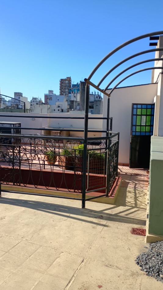 Alquiler de Casa tipo PH de 3 ambientes con patio en Balvanera - Anchorena y Sarmiento