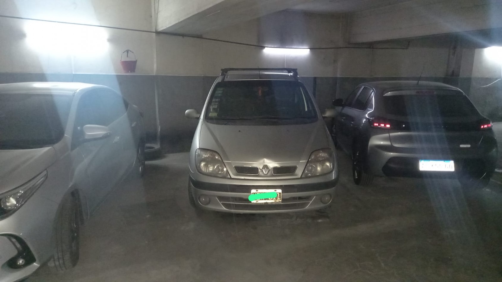 Cochera fija en planta baja en Barrio Norte, Arenales y Junin