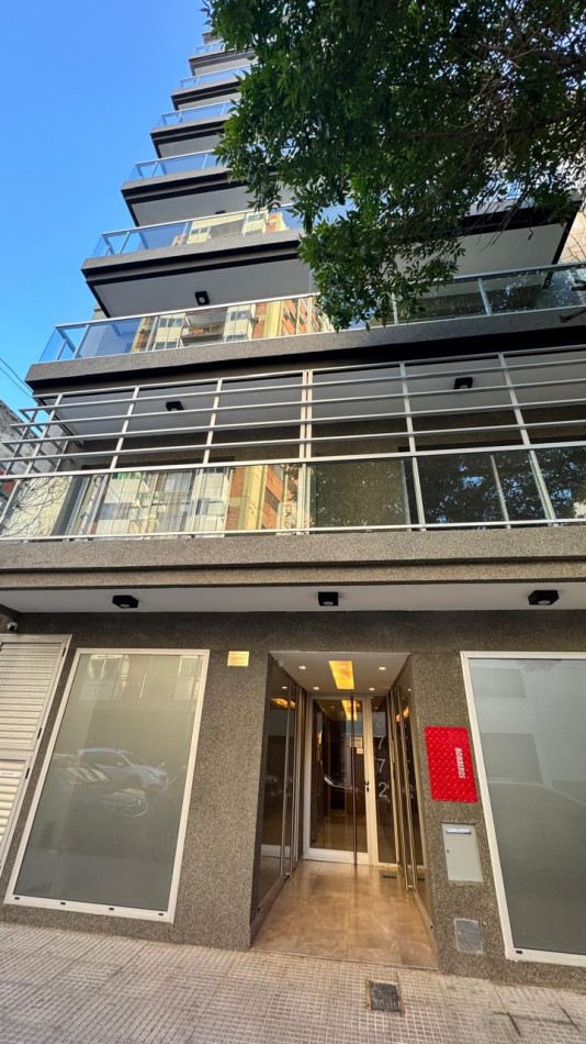 Monoambiente AMOBLADO a Estrenar con Balcon al Frente - Tucuman y Medrano - Listo para Mudarse