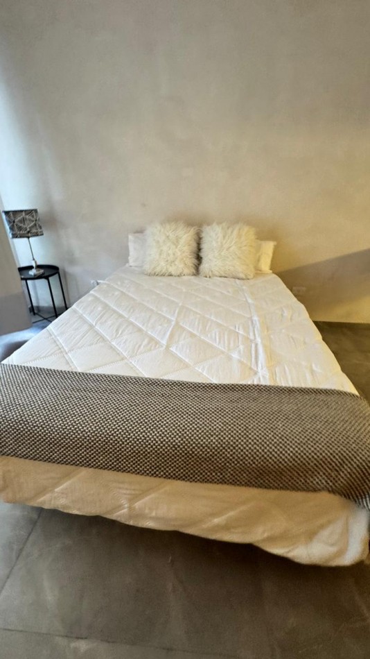 Monoambiente AMOBLADO a Estrenar con Balcon al Frente - Tucuman y Medrano - Listo para Mudarse