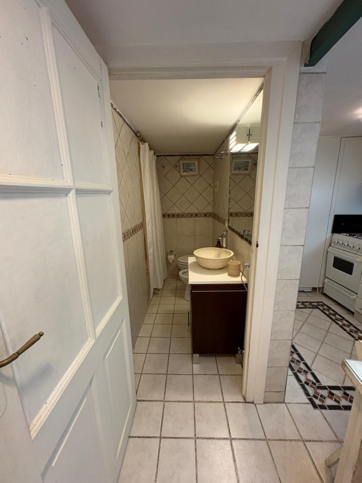 Departamento tipo casa · 3 dormitorios · 2 baños · patio · doble altura · super luminoso · totalmente equipado