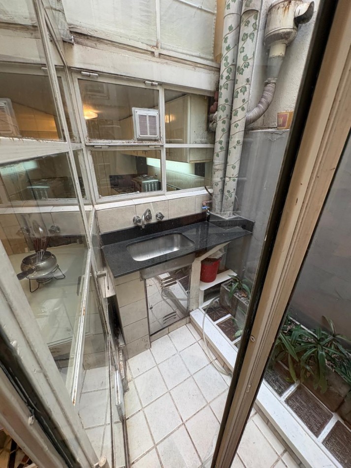 Departamento tipo casa · 3 dormitorios · 2 baños · patio · doble altura · super luminoso · totalmente equipado