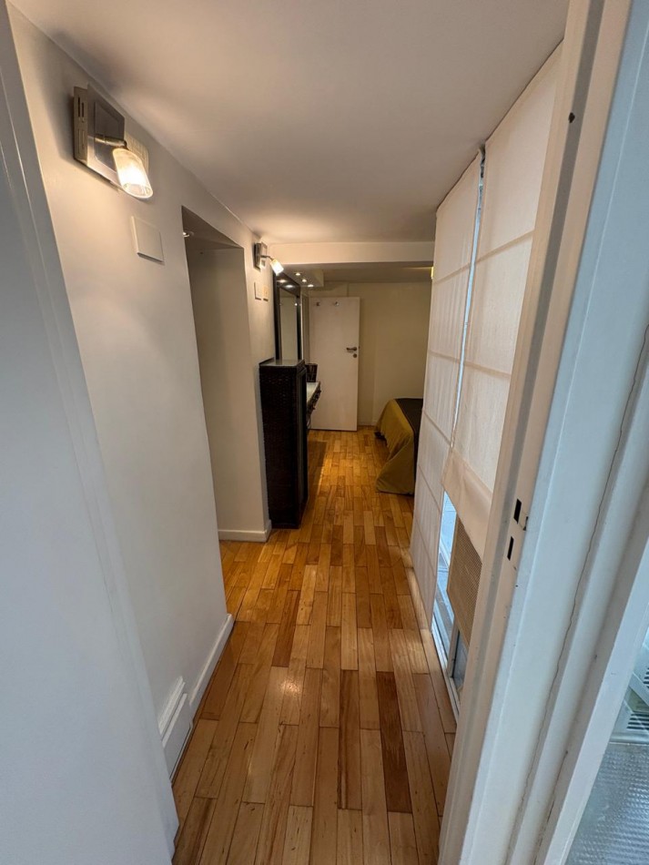 Departamento tipo casa · 3 dormitorios · 2 baños · patio · doble altura · super luminoso · totalmente equipado