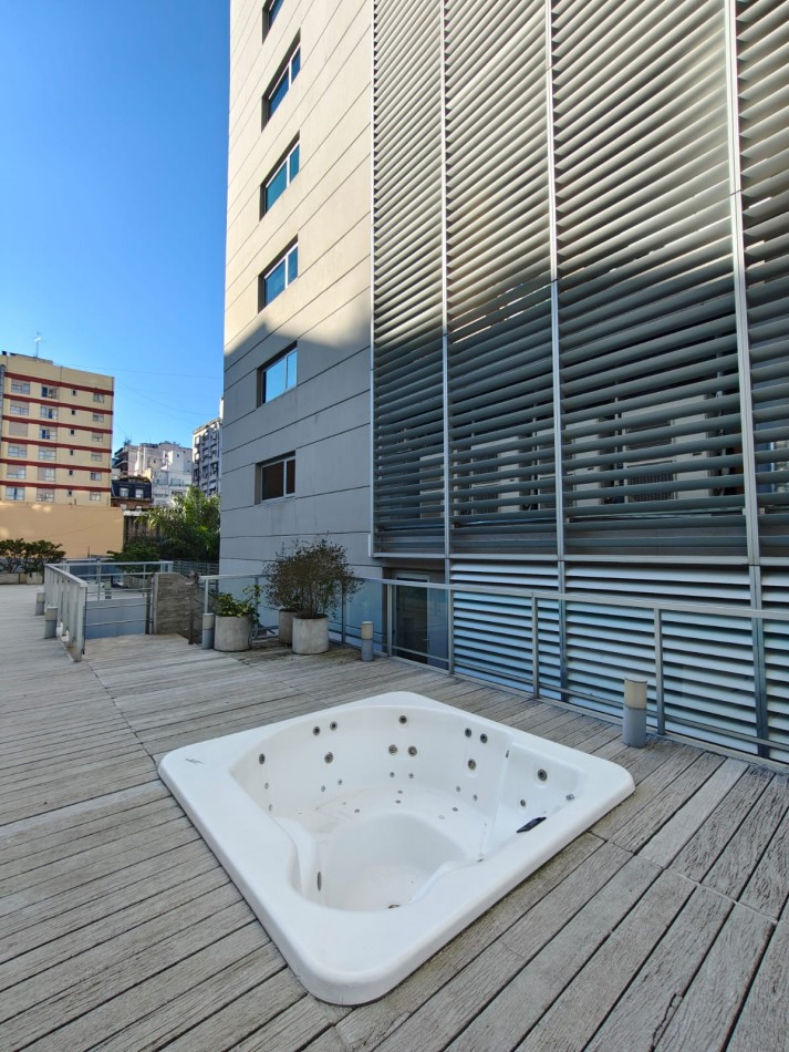 Monoambiente en alquiler Torre Bellini Retiro amoblado con balcon vista abierta y amenities