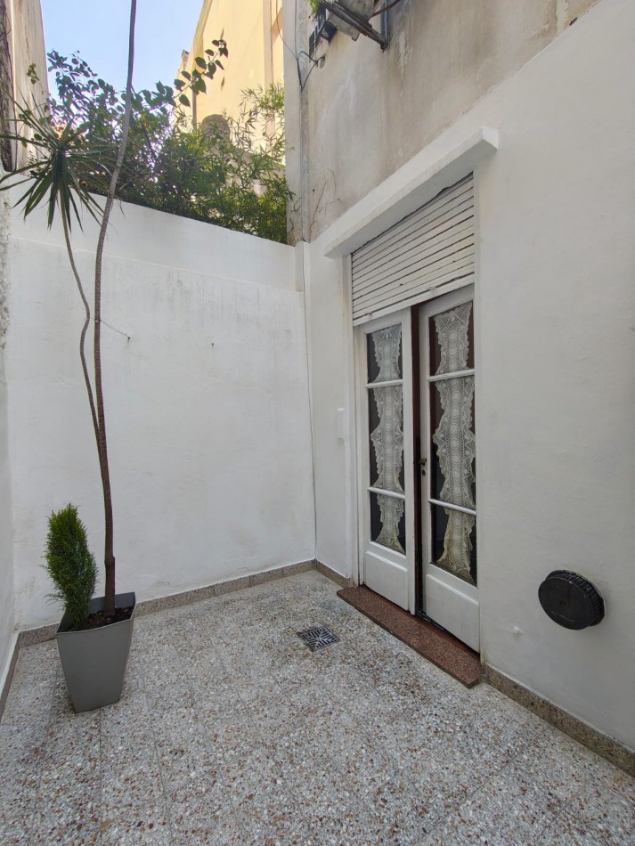 Alquiler Departamento 2 Ambientes en Recoleta Amoblado con patio Excelente Ubicacion 