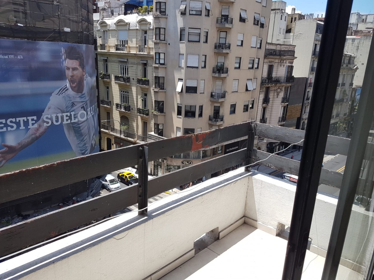 Venta Duplex dos ambientes y medio con balcon en Barrio Norte Av. Santa Fe y Rodriguez Peña