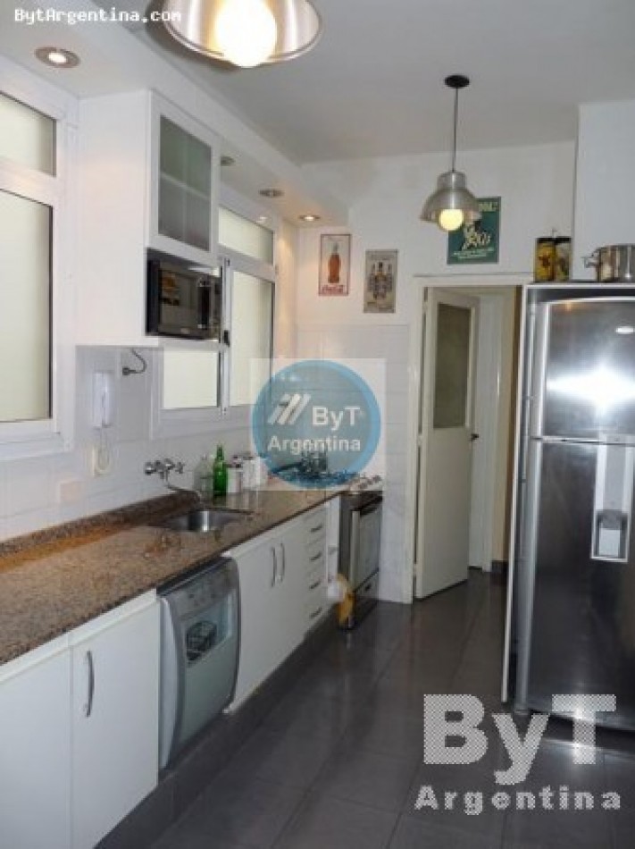 Departamento 2 dormitorios en Recoleta con balcon - Luminoso - Arenales 2000 -
