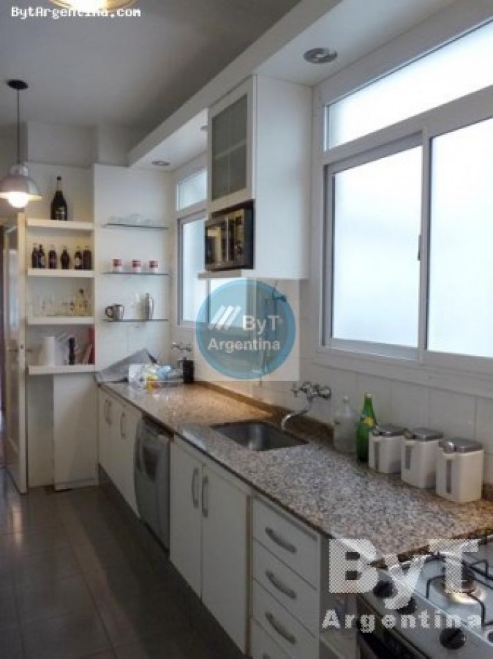 Departamento 2 dormitorios en Recoleta con balcon - Luminoso - Arenales 2000 -
