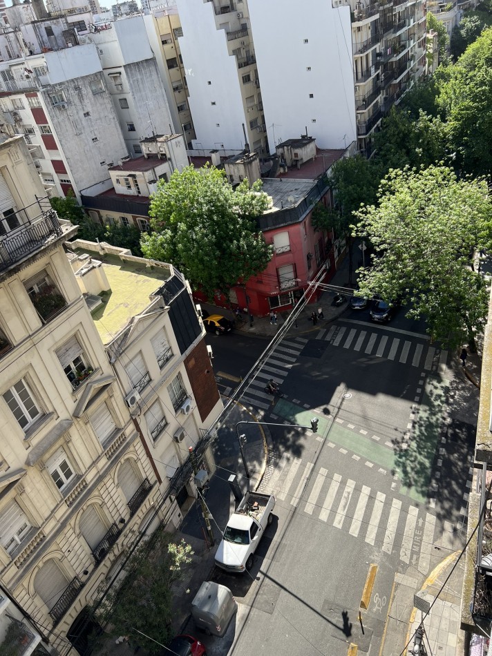 Av. Pueyrredon y French - excelente ubicacion - 2 amb con balcon temporario largo plazo!