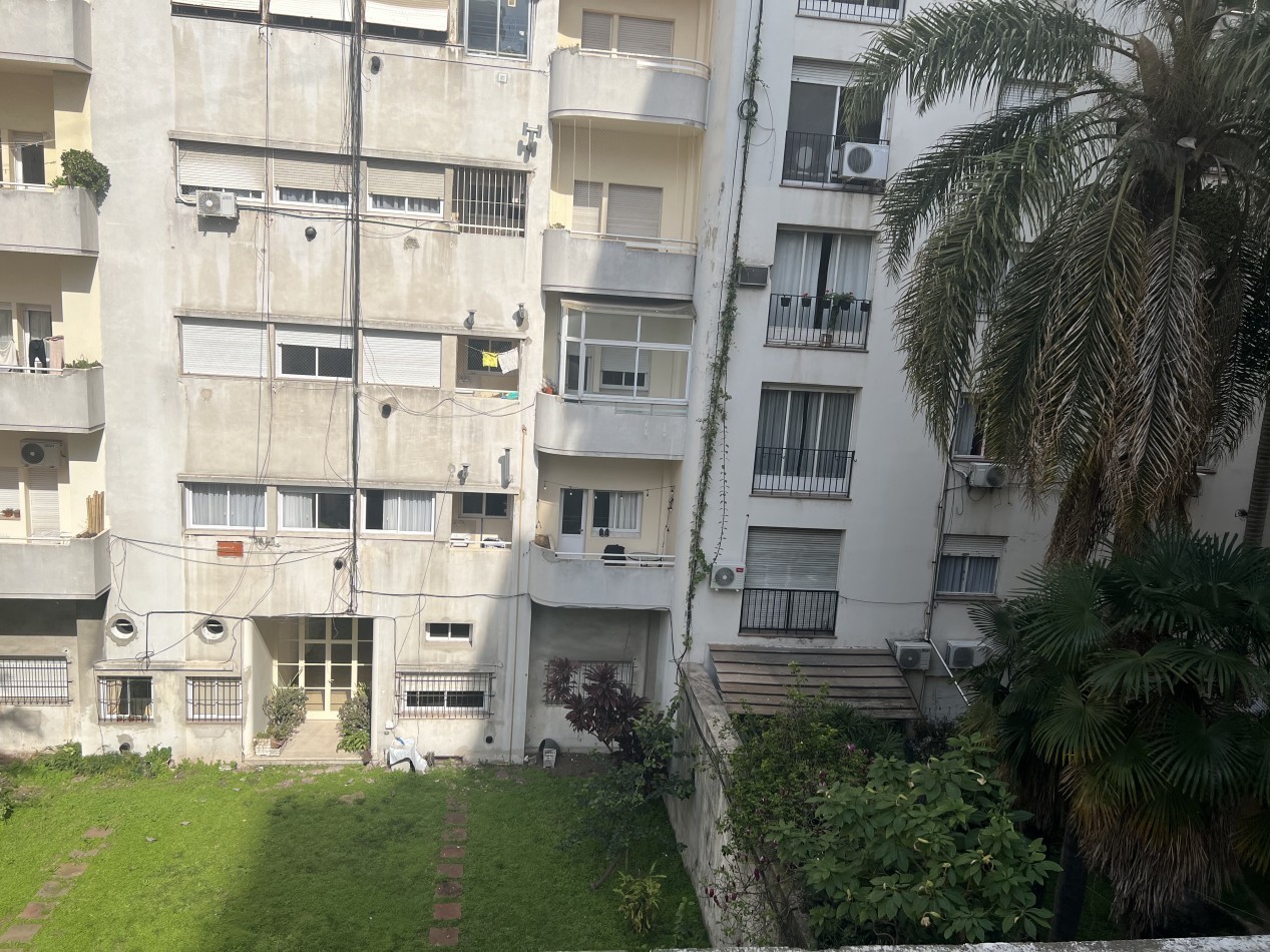 AGUERO Y AV SANTA FE - Amplios ambientes -  terraza privada. RECOLETA --