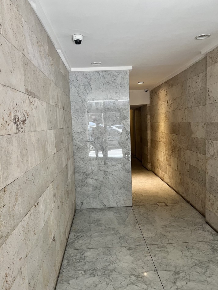 AGUERO Y AV SANTA FE - Amplios ambientes -  terraza privada. RECOLETA --