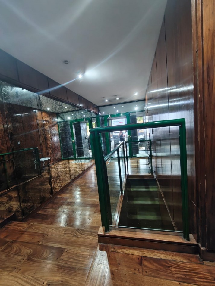 OPORTUNIDAD EN RECOLETA. Departamento de 3 ambientes super luminoso a metros de Alto Palermo. Ideal para vivienda o inversion por ubicacion, conectividad y potencial de revalorizacion