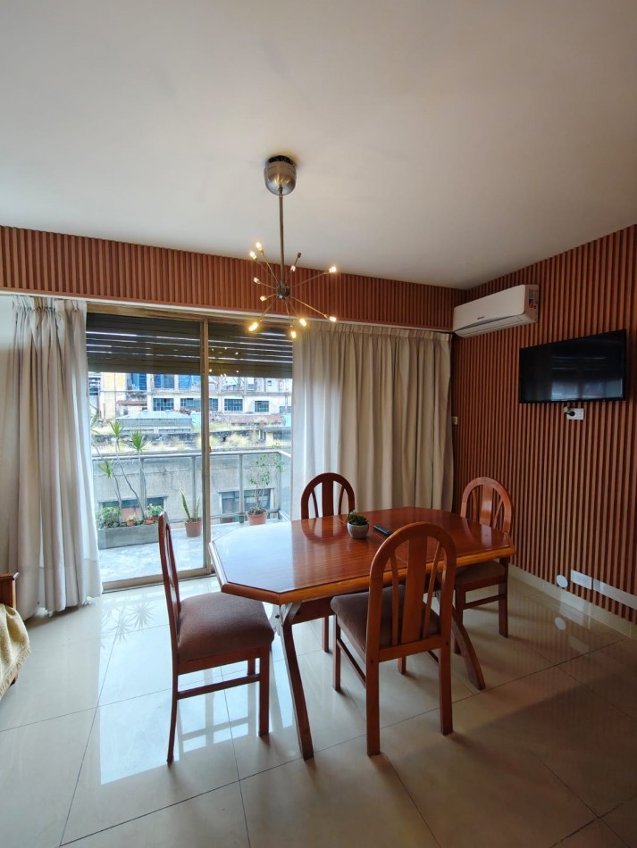 Excelente Departamento en Alquiler | Amplio, Luminoso y con Ubicacion Premium en Florida 800