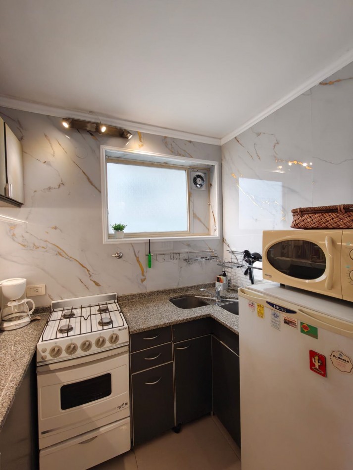 Excelente Departamento en Alquiler | Amplio, Luminoso y con Ubicacion Premium en Florida 800