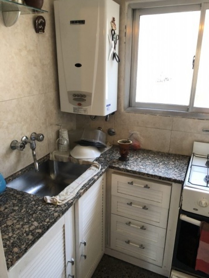 Recoleta | 2 Ambientes con Balcon al Frente | 47 m² Muy Luminoso | Excelente Oportunidad