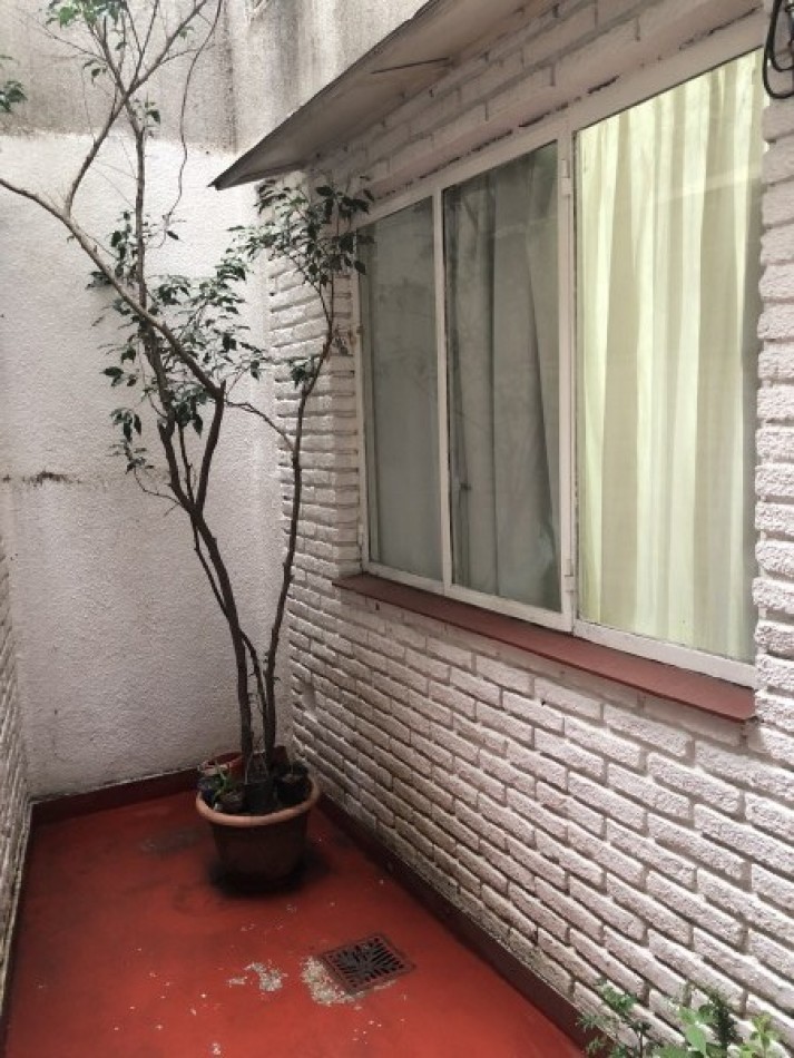 Belgrano | 2 Ambientes con Patio Propio y Bajas Expensas | Ideal Vivienda o Inversion