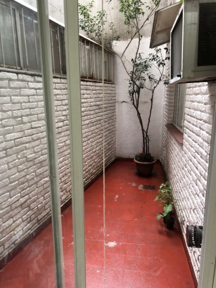 Belgrano | 2 Ambientes con Patio Propio y Bajas Expensas | Ideal Vivienda o Inversion