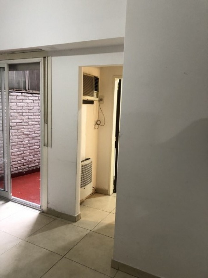 Belgrano | 2 Ambientes con Patio Propio y Bajas Expensas | Ideal Vivienda o Inversion