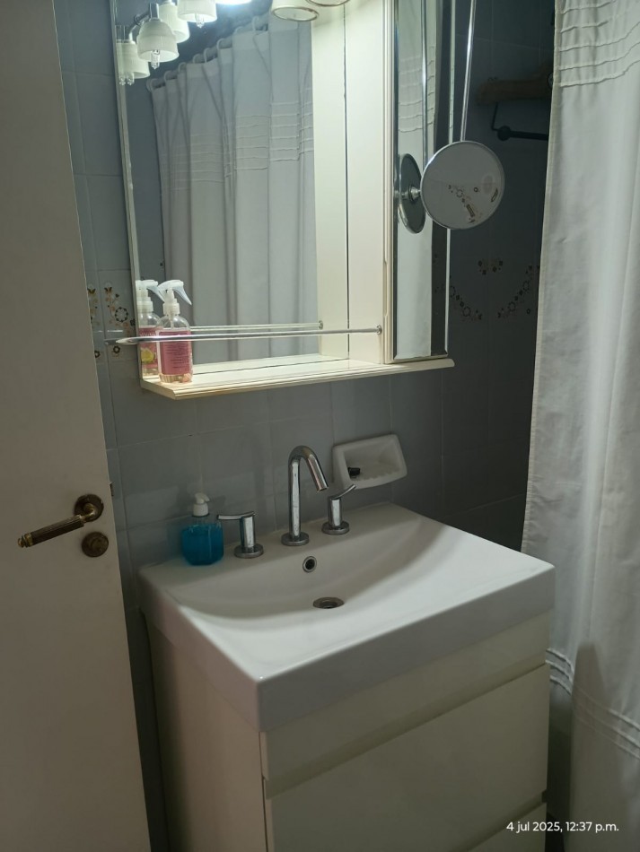 Departamento 2 Ambientes Amoblado en Alquiler en Recoleta con Balcon Seguridad 24 Horas y Vista Abierta
