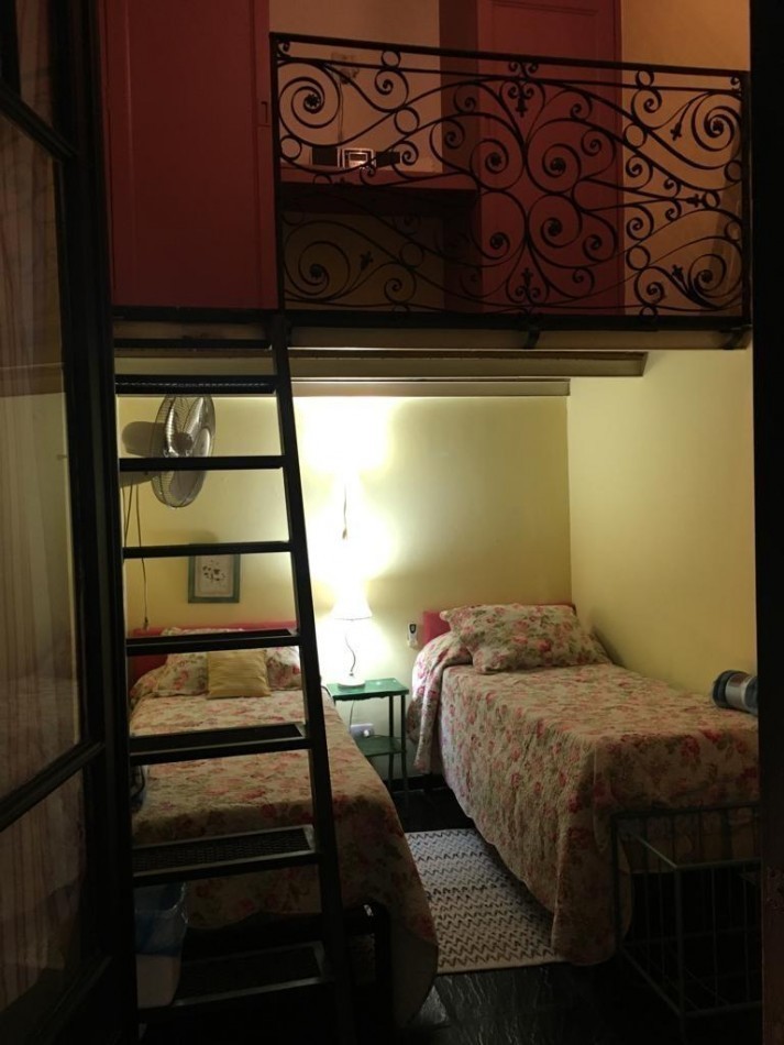 PH 3 Ambientes en Venta en Balvanera con Patio Propio Muy Luminoso y Excelente Estado