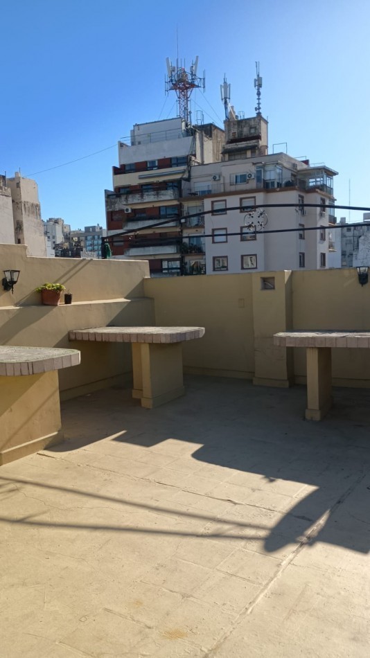 PH 3 Ambientes en Venta en Balvanera con Patio Propio Muy Luminoso y Excelente Estado