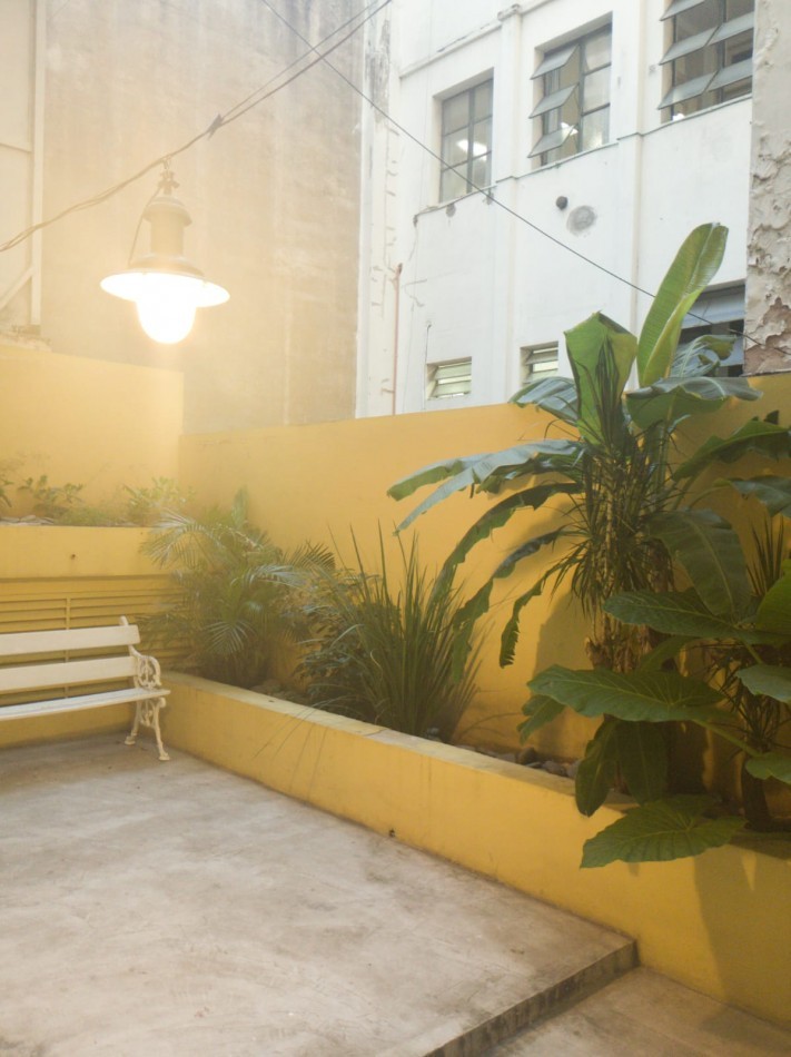 PB 2 Ambientes Amoblado en Alquiler con Patio de 22 m² Apto Mascotas Santa Fe y Riobamba