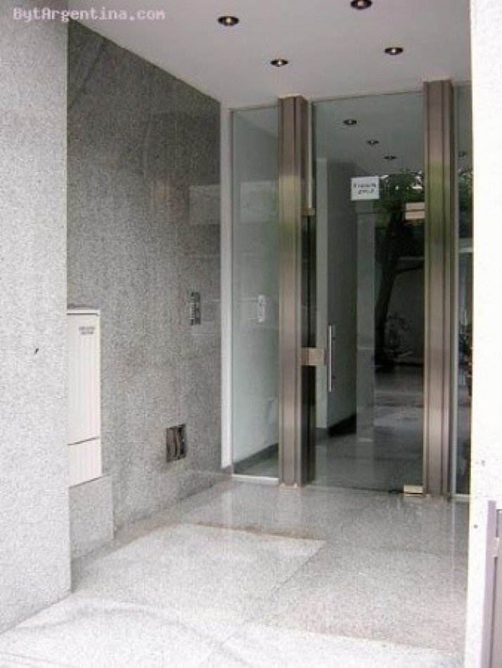 Monoambiente Amoblado en Alquiler en Recoleta sobre French Muy Luminoso y Excelente Ubicacion