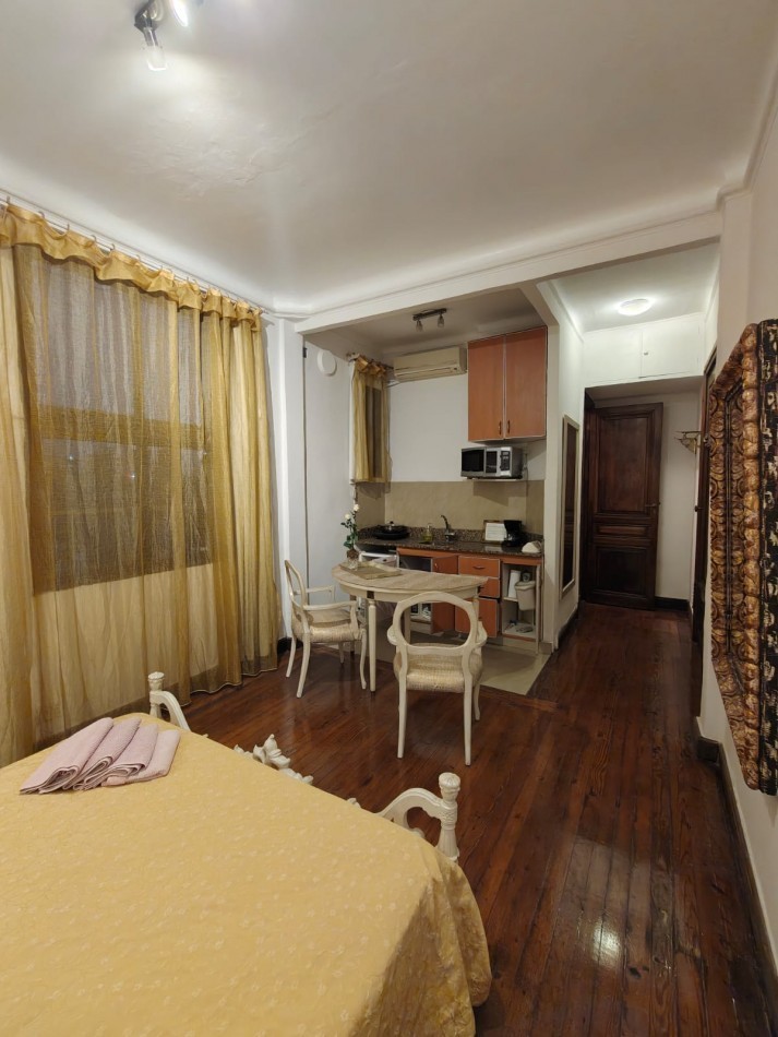 Monoambiente en Alquiler en Retiro, Piso Alto con Vista Abierta