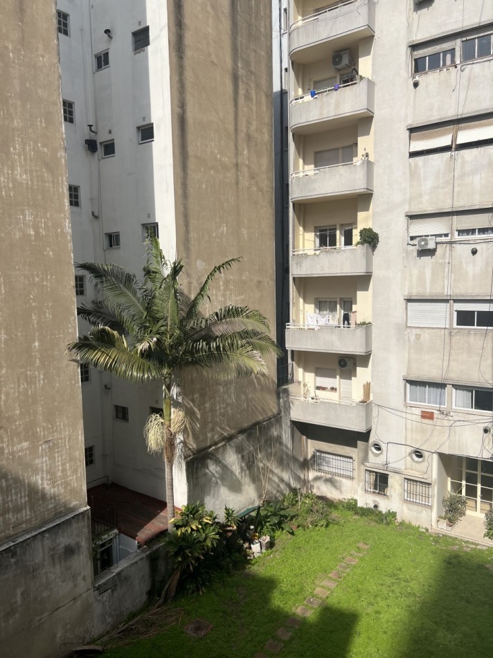 AGUERO Y AV SANTA FE - Amplios ambientes -  terraza privada. RECOLETA --