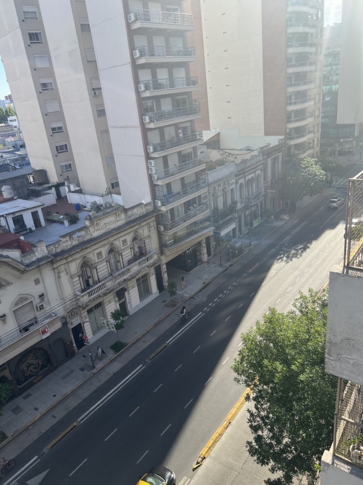 Monoambiente con Balcon | Piso Alto | Amoblado y Equipado | Palermo | Av. Cordoba al 3500