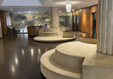 Luminoso y amplio departamento sobre Avenida Santa Fe 3400 - Dos patios/ seg. 24hs / cochera OPORTUNIDAD !