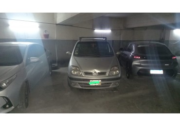 Cochera fija en planta baja en Barrio Norte, Arenales y Junin 